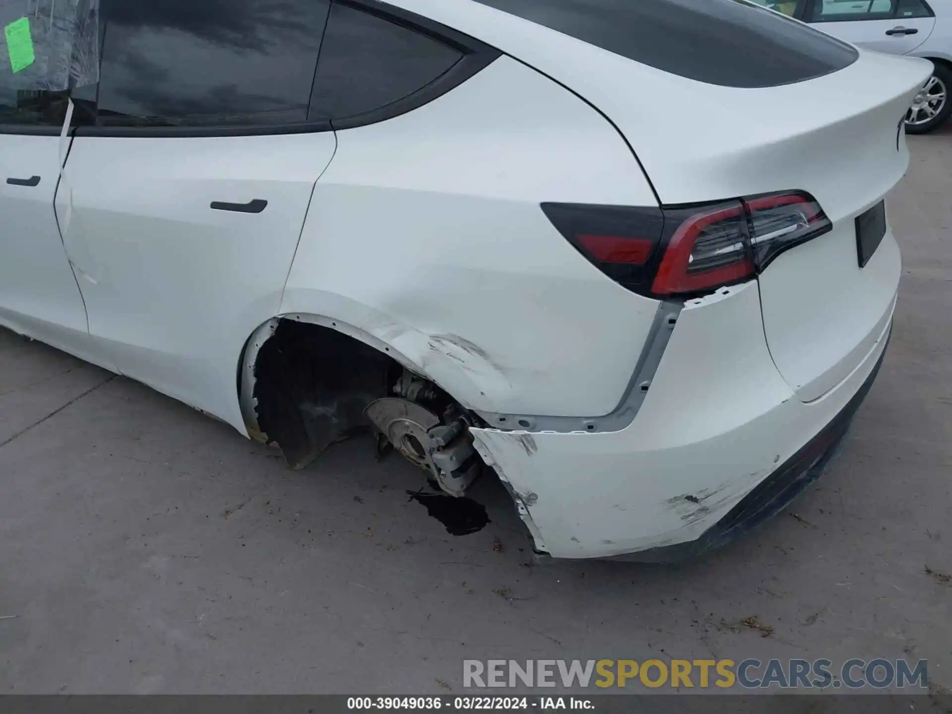 19 Photograph of a damaged car 7SAYGAEE8NF349556 TESLA MODEL Y 2022