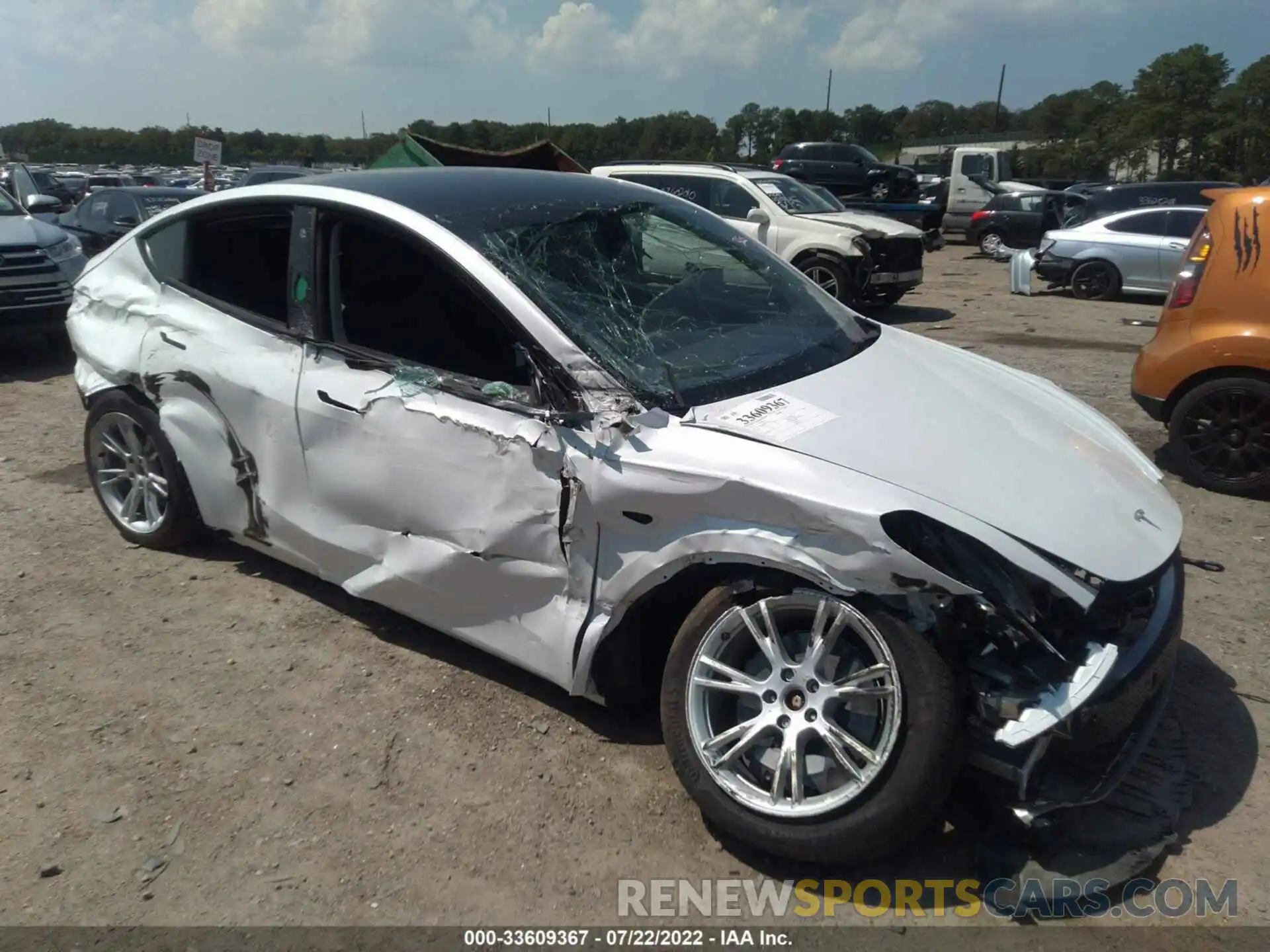 6 Photograph of a damaged car 7SAYGAEE8NF379429 TESLA MODEL Y 2022