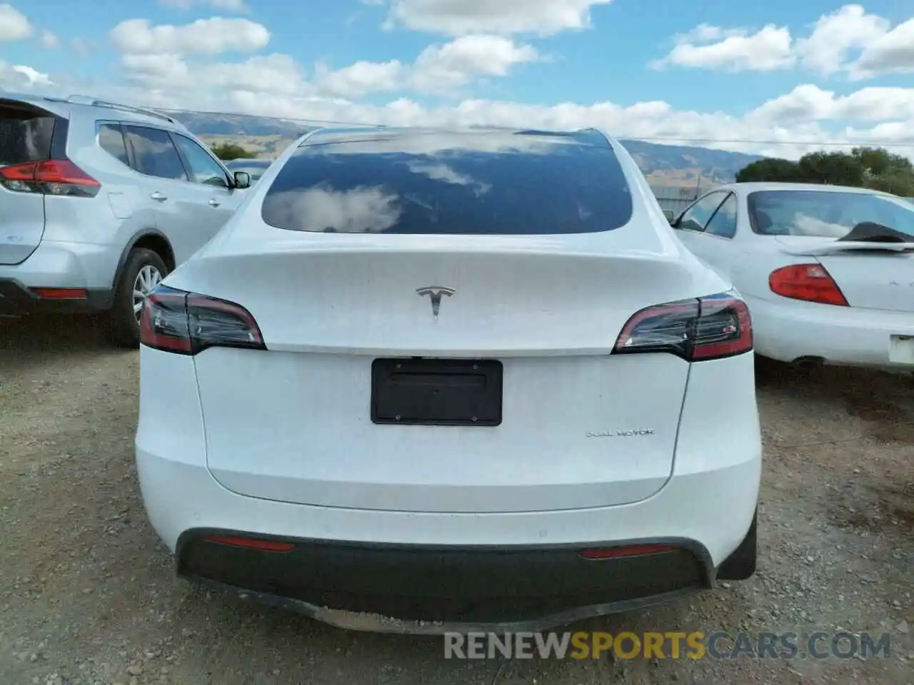 6 Photograph of a damaged car 7SAYGAEE9NF349694 TESLA MODEL Y 2022