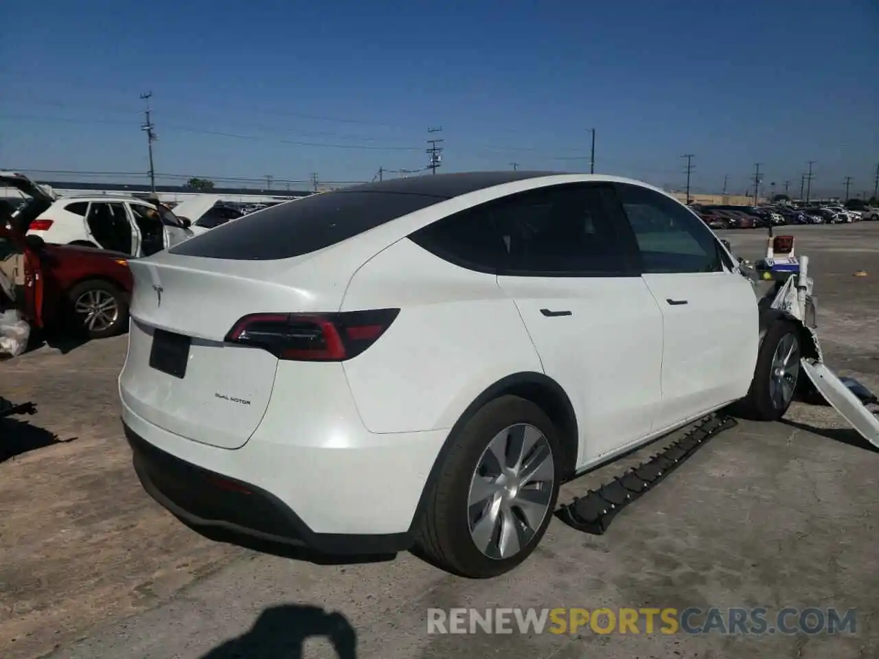 4 Фотография поврежденного автомобиля 7SAYGAEE9NF384400 TESLA MODEL Y 2022