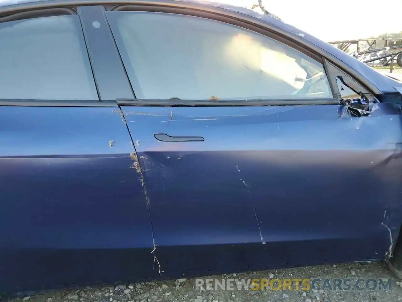 5 Photograph of a damaged car 7SAYGAEE9NF514949 TESLA MODEL Y 2022