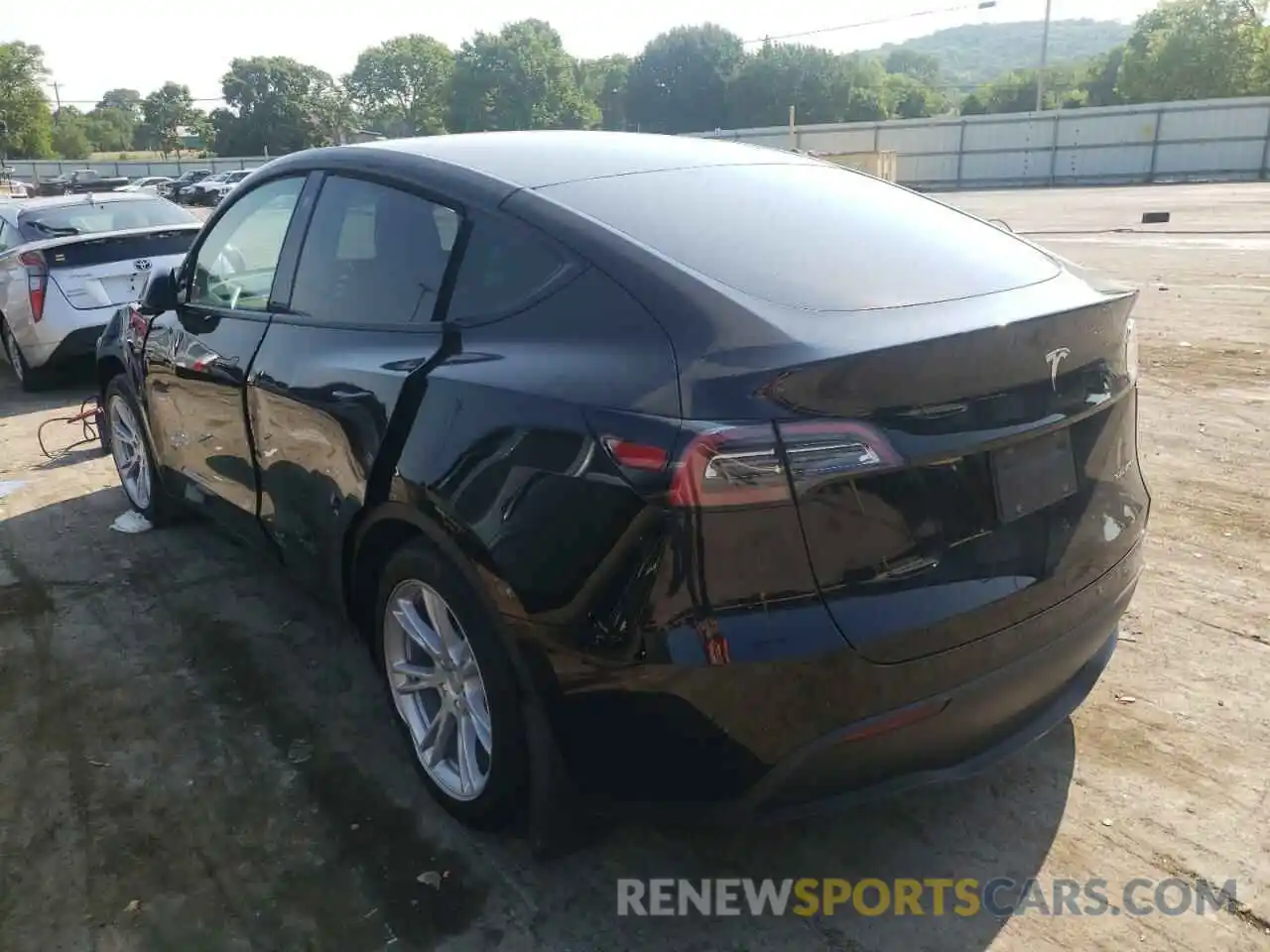 3 Photograph of a damaged car 7SAYGAEEXNF307082 TESLA MODEL Y 2022