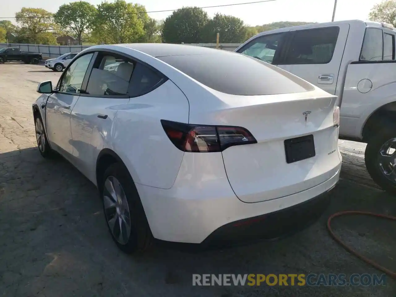 3 Photograph of a damaged car 7SAYGAEEXNF330295 TESLA MODEL Y 2022