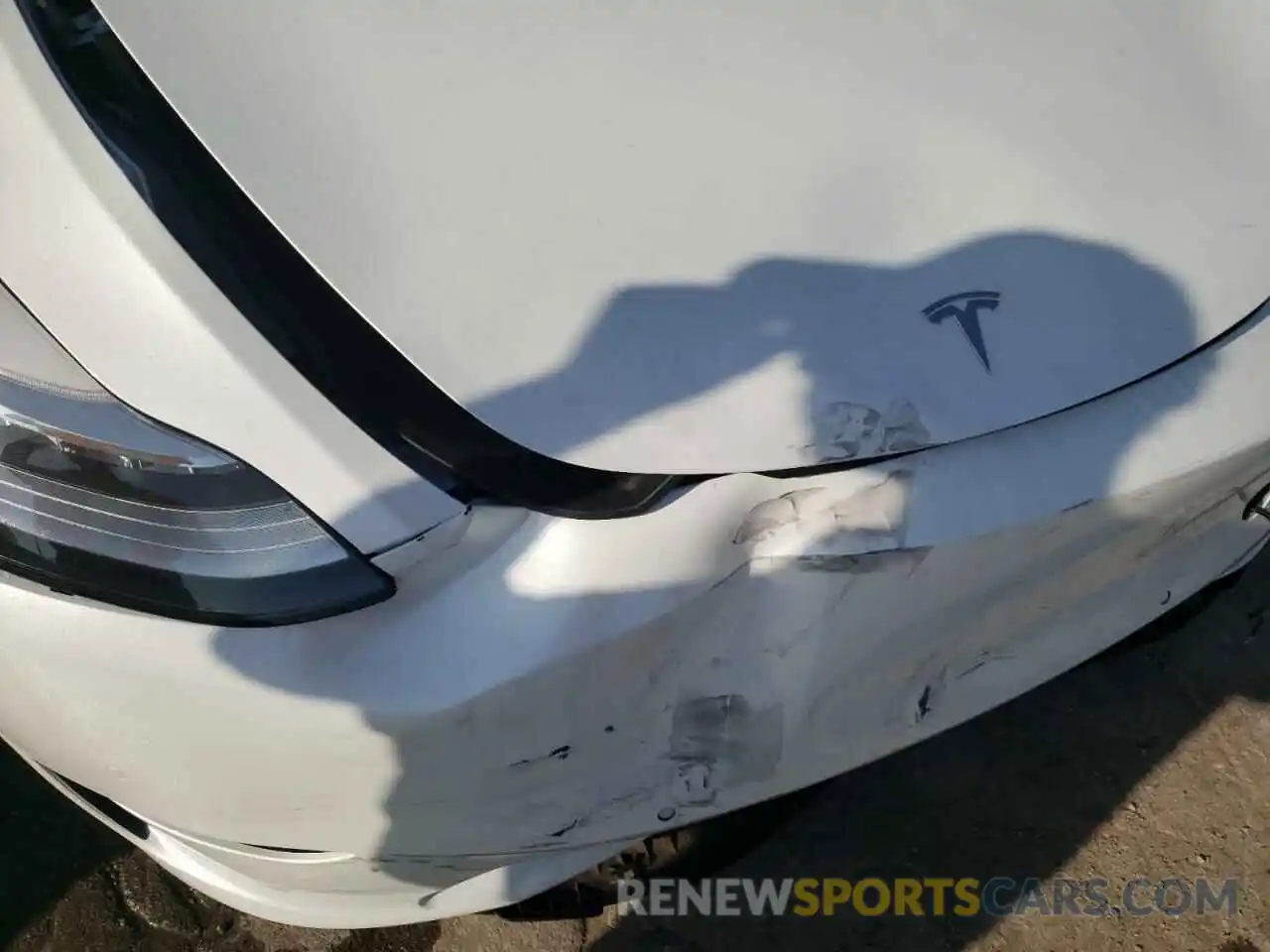 9 Photograph of a damaged car 7SAYGAEEXNF330295 TESLA MODEL Y 2022