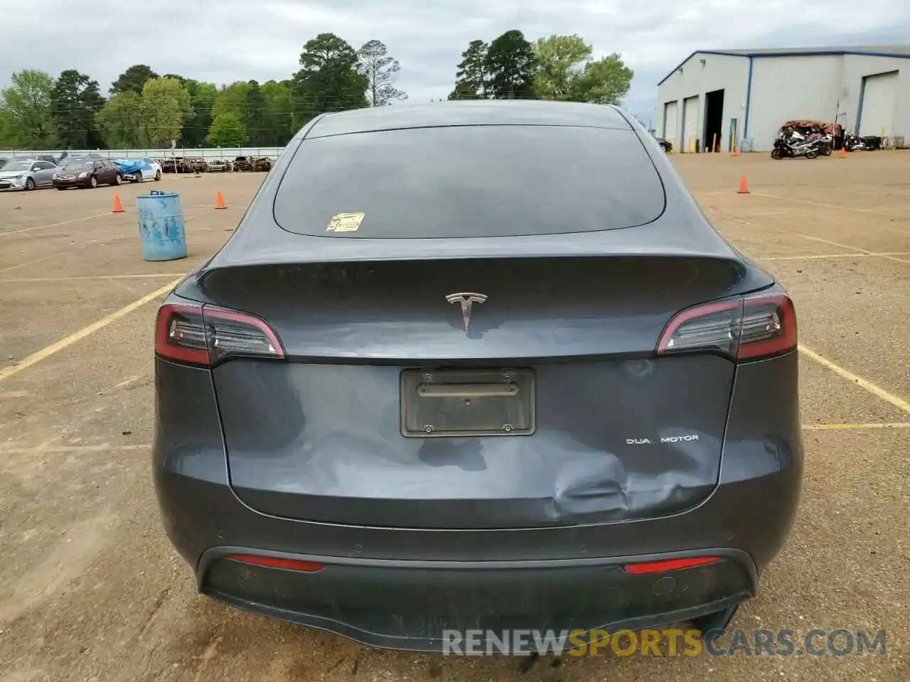 6 Photograph of a damaged car 7SAYGDEE0NA005718 TESLA MODEL Y 2022