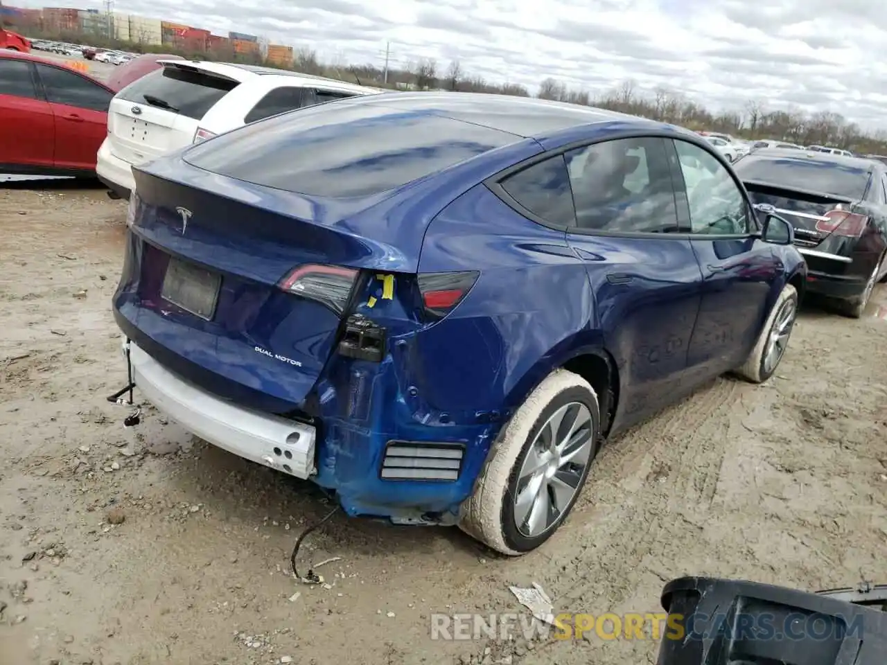 4 Photograph of a damaged car 7SAYGDEE0NF316097 TESLA MODEL Y 2022