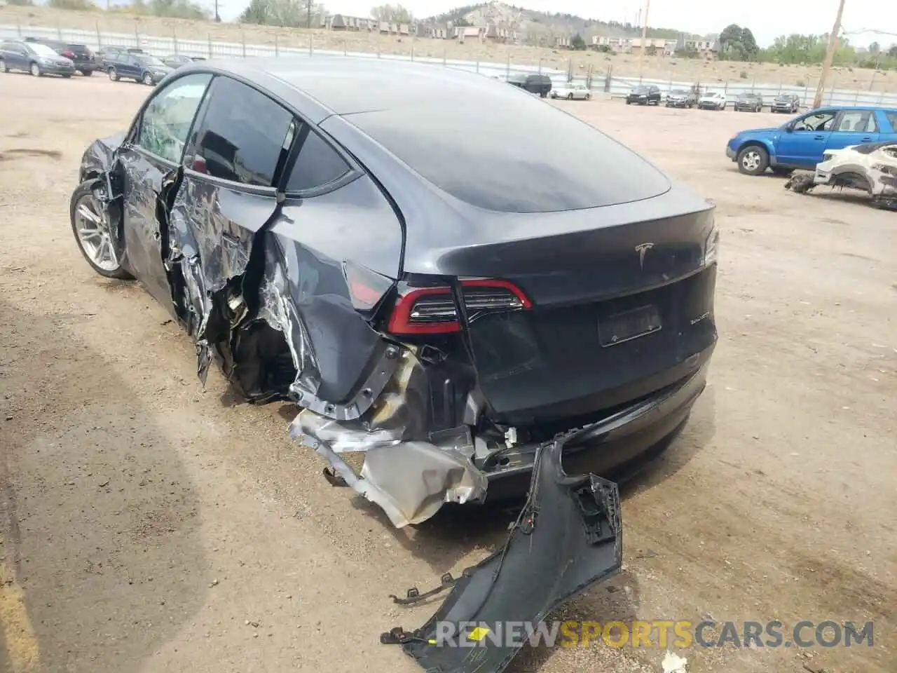 3 Photograph of a damaged car 7SAYGDEE0NF320148 TESLA MODEL Y 2022