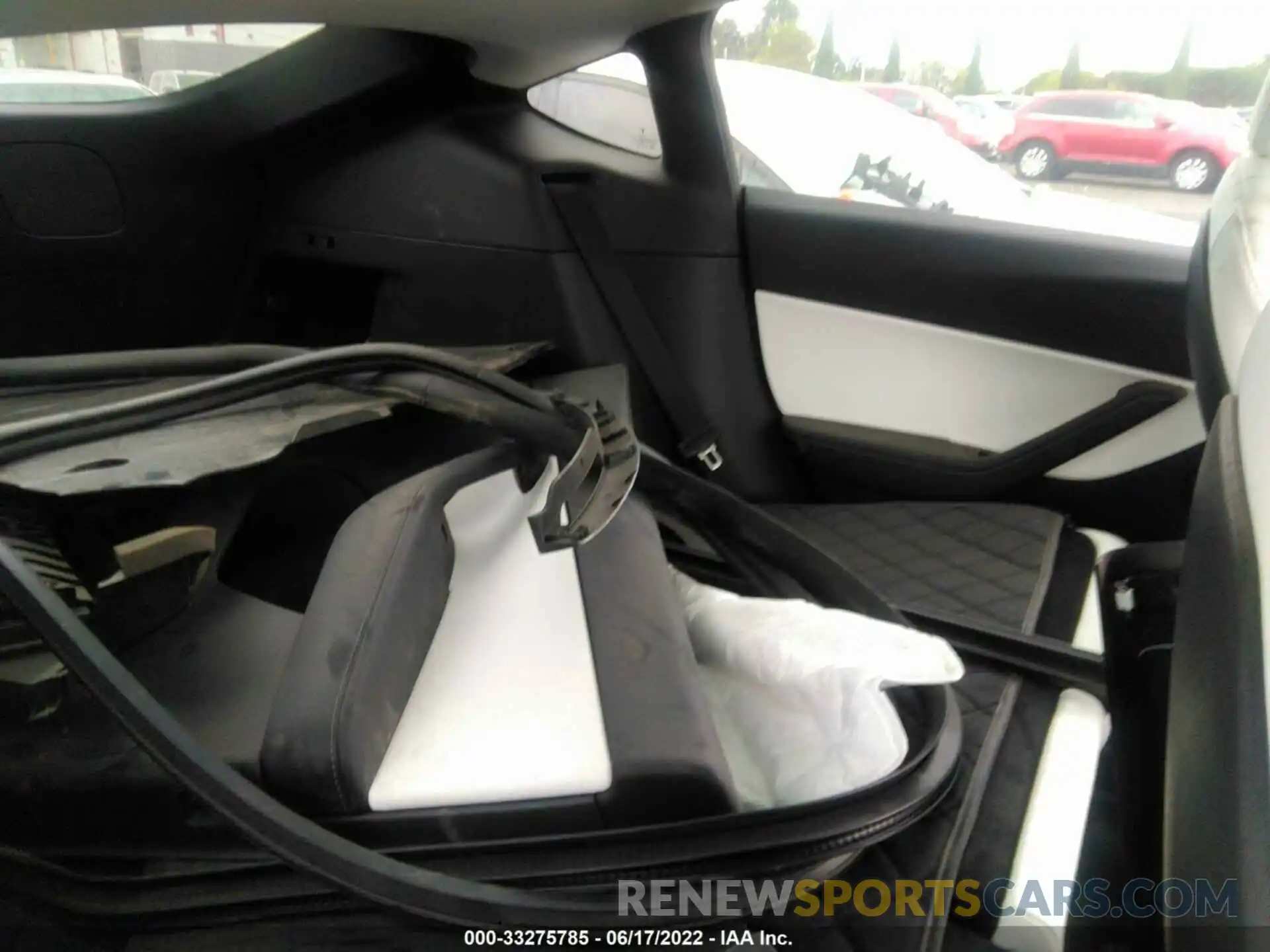 8 Photograph of a damaged car 7SAYGDEE0NF346586 TESLA MODEL Y 2022