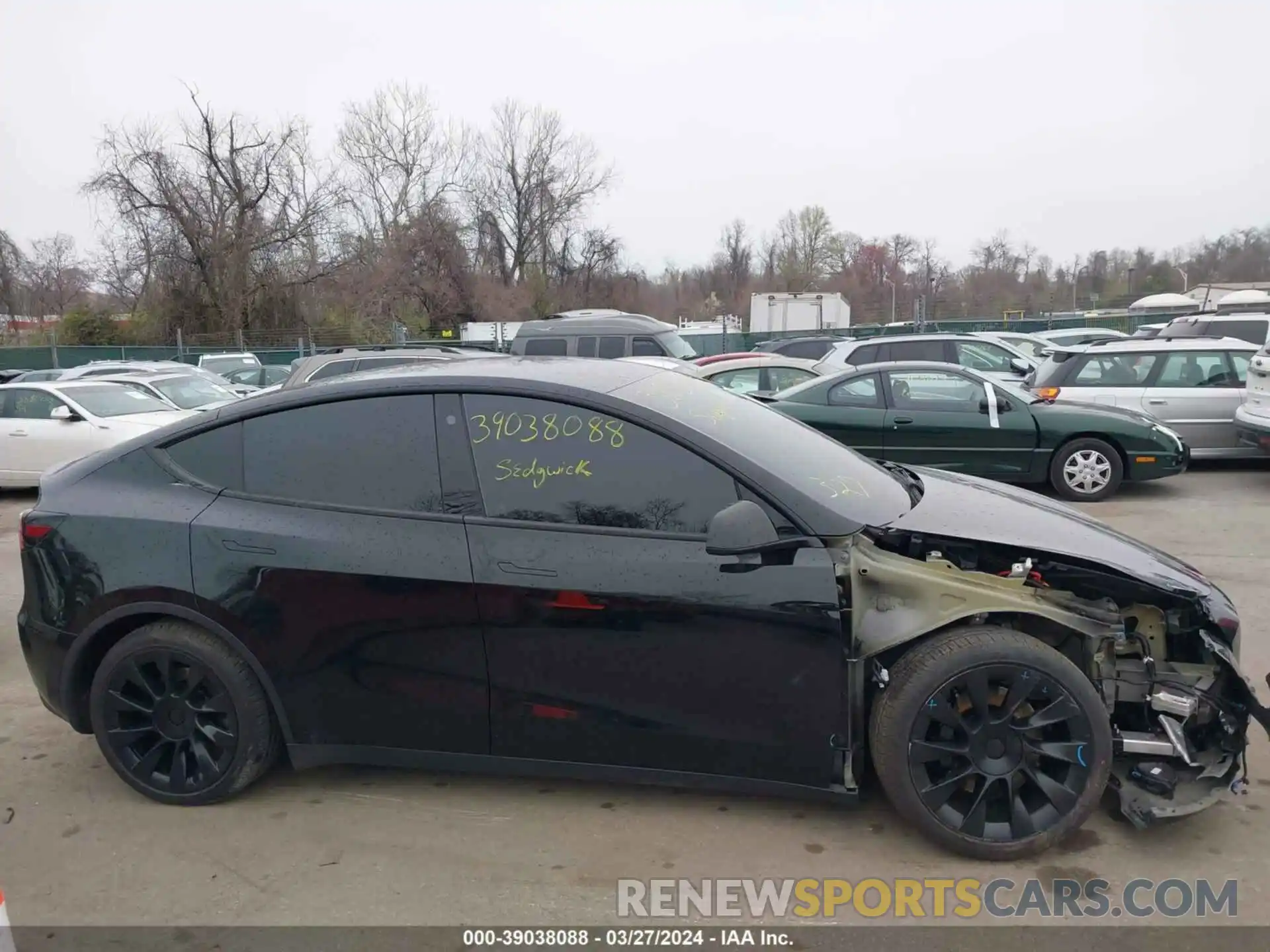 14 Photograph of a damaged car 7SAYGDEE0NF376042 TESLA MODEL Y 2022