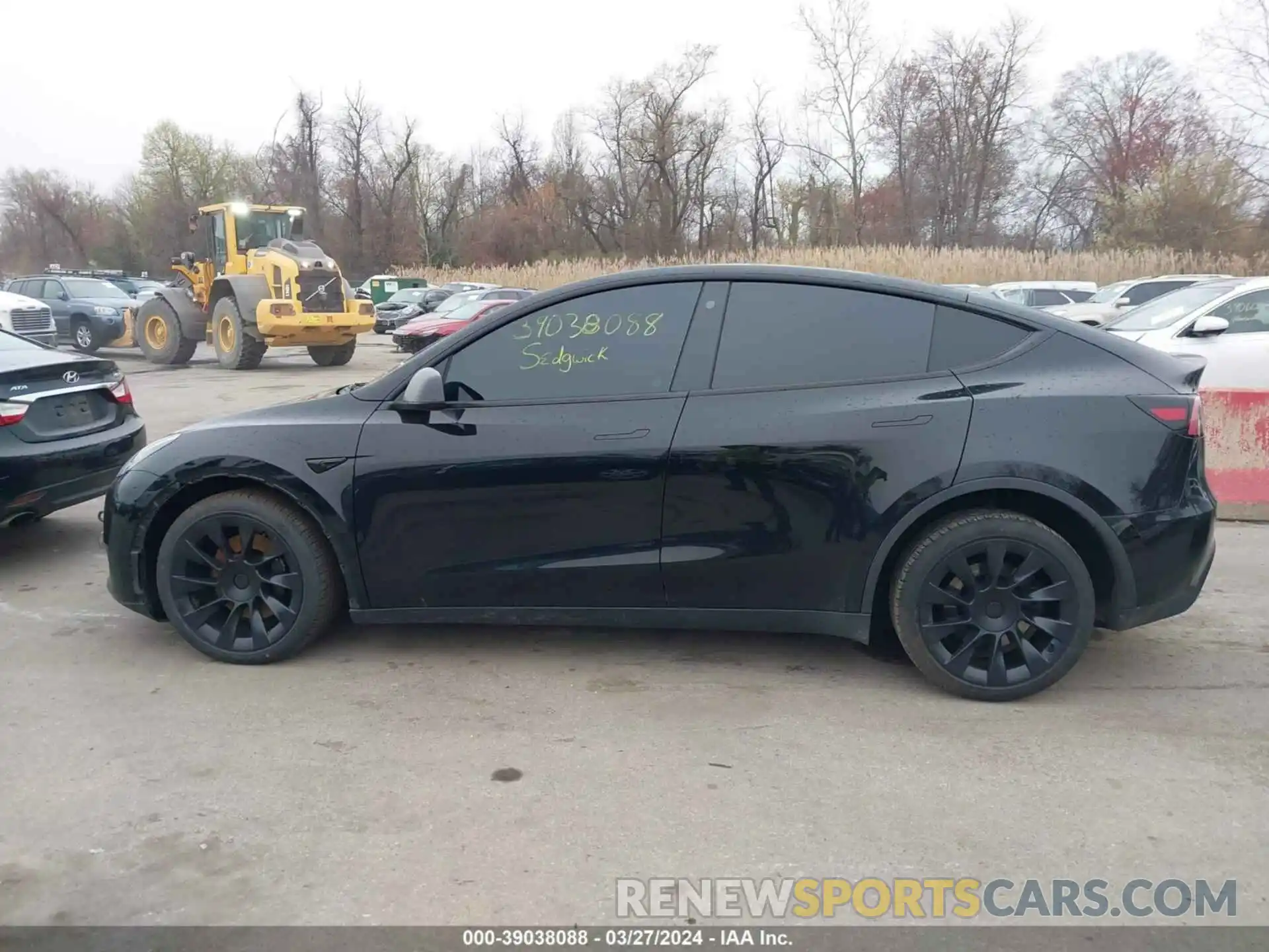 15 Photograph of a damaged car 7SAYGDEE0NF376042 TESLA MODEL Y 2022