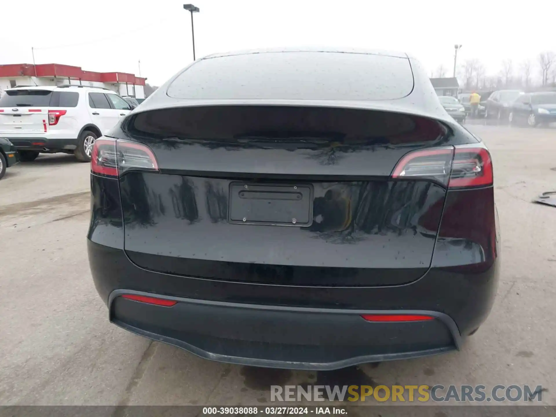 17 Photograph of a damaged car 7SAYGDEE0NF376042 TESLA MODEL Y 2022