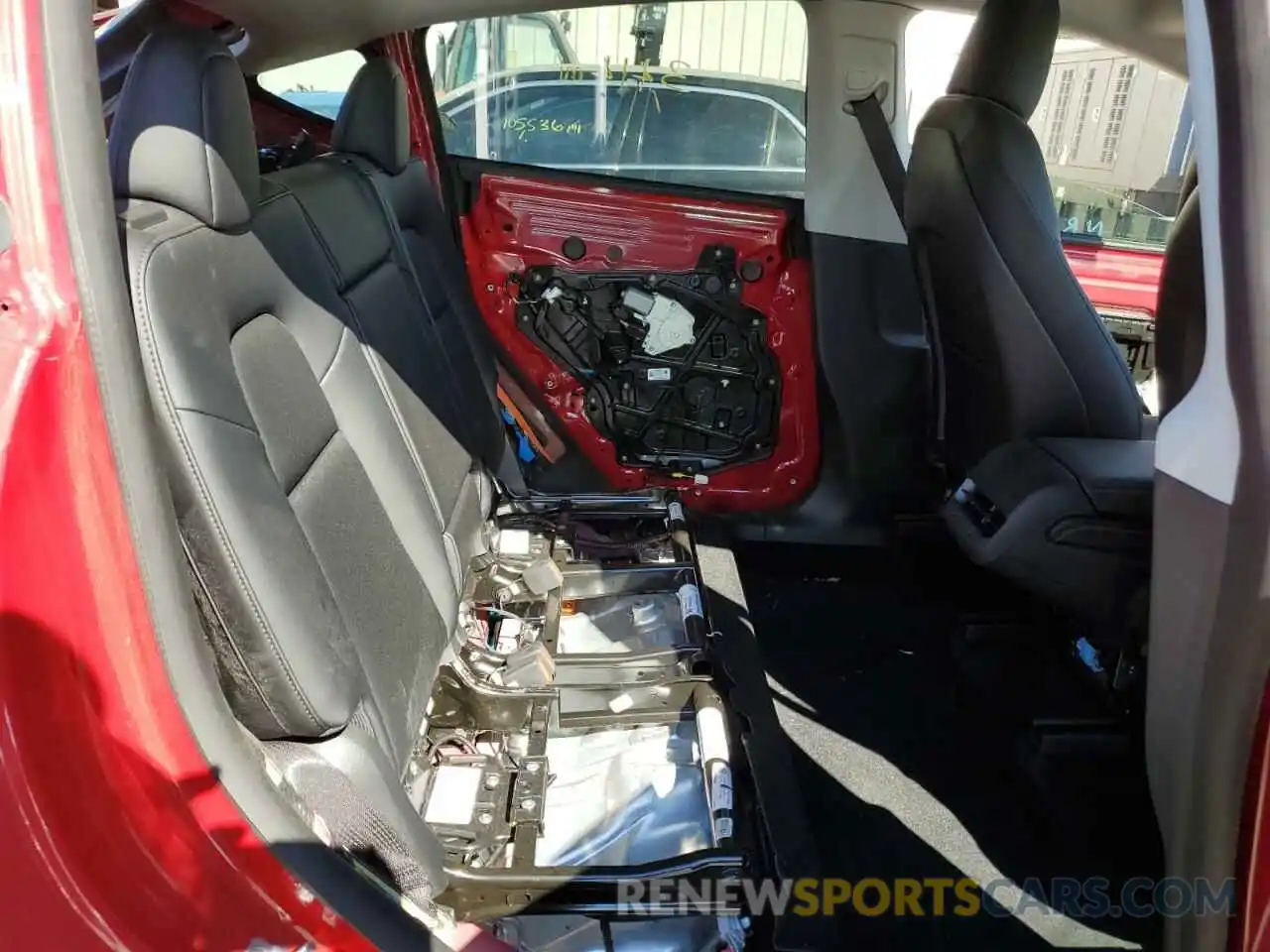 6 Photograph of a damaged car 7SAYGDEE0NF386926 TESLA MODEL Y 2022