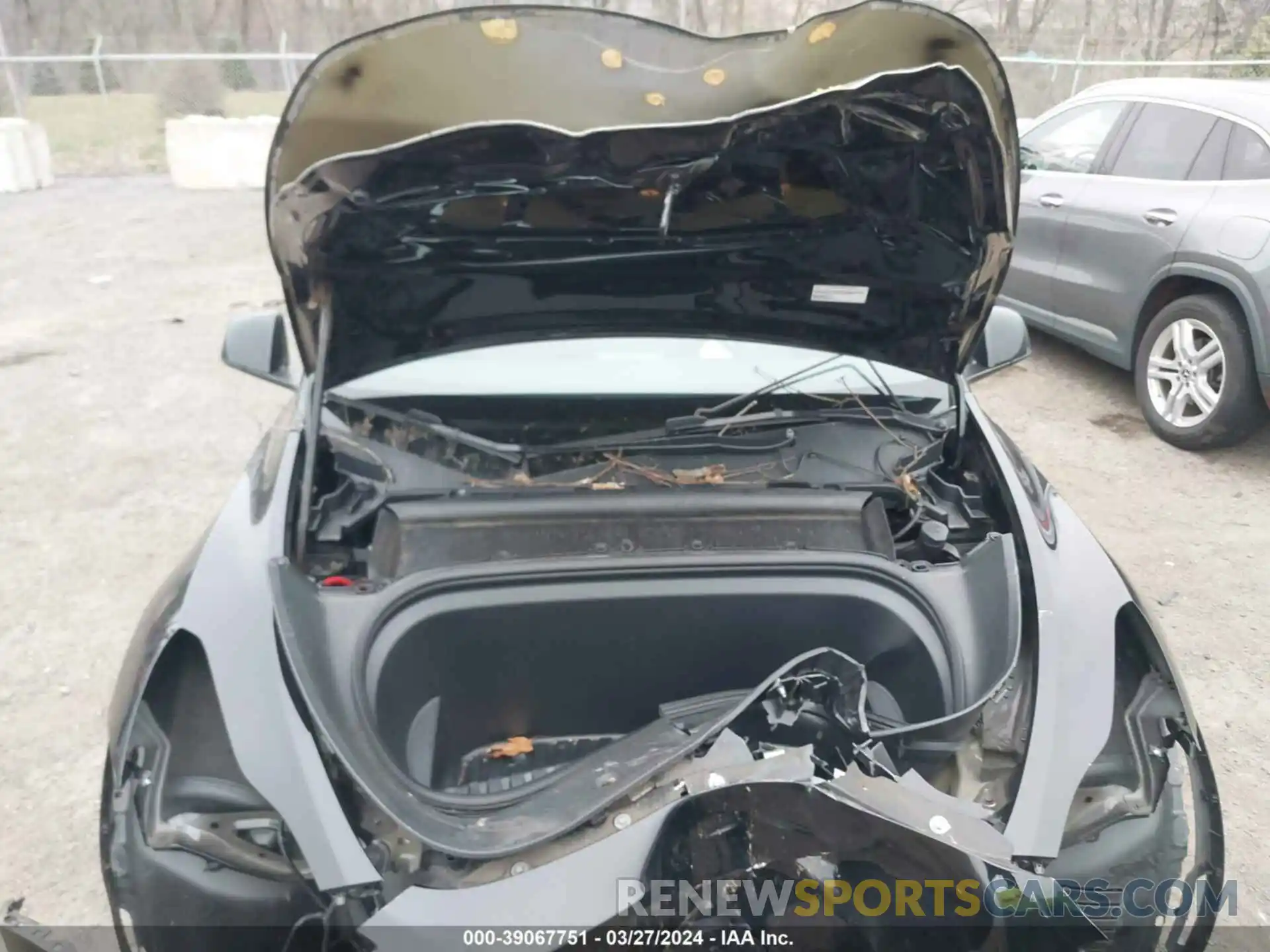 10 Photograph of a damaged car 7SAYGDEE0NF435767 TESLA MODEL Y 2022