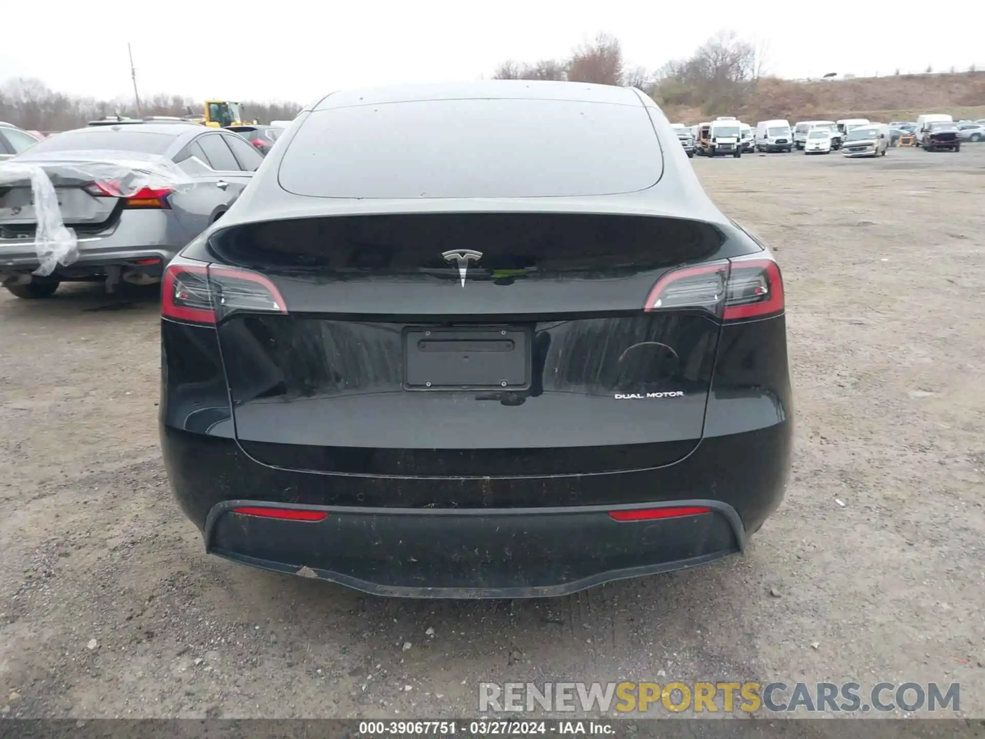 15 Photograph of a damaged car 7SAYGDEE0NF435767 TESLA MODEL Y 2022