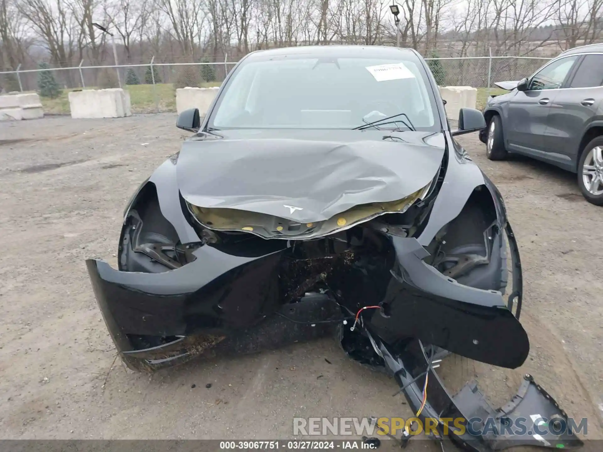 6 Photograph of a damaged car 7SAYGDEE0NF435767 TESLA MODEL Y 2022