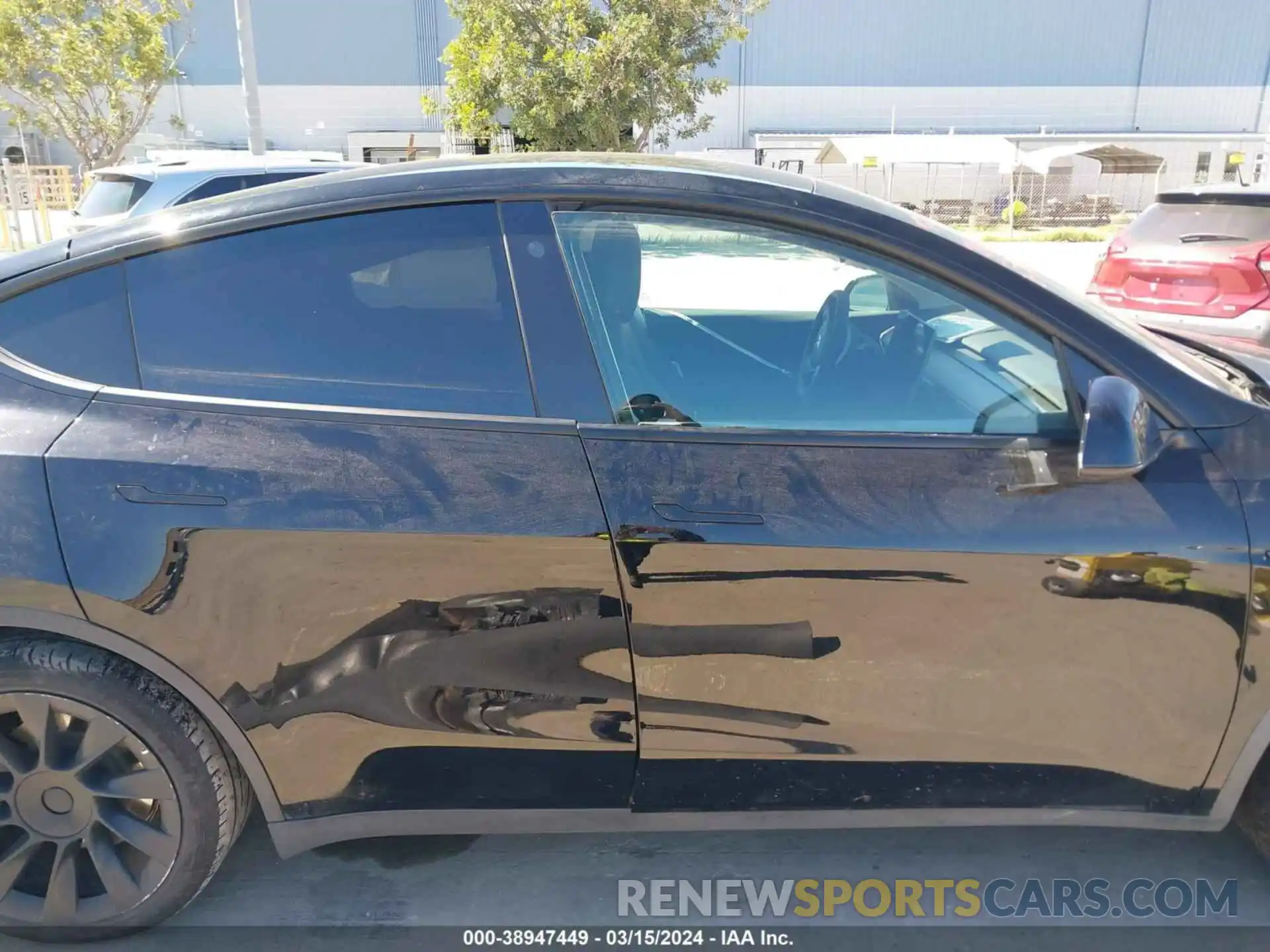 13 Photograph of a damaged car 7SAYGDEE0NF509060 TESLA MODEL Y 2022