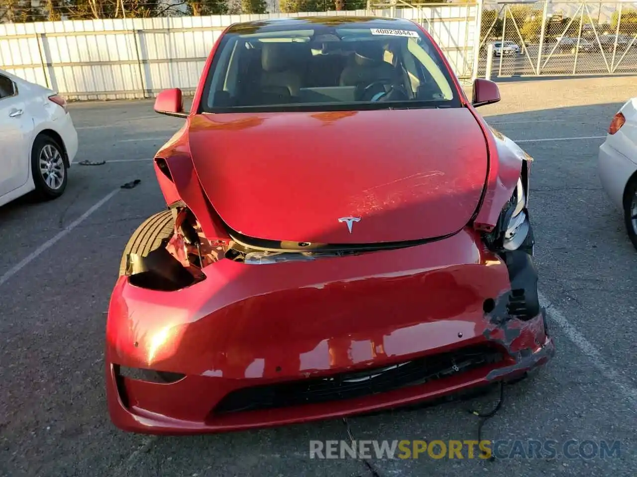 5 Photograph of a damaged car 7SAYGDEE0NF542611 TESLA MODEL Y 2022