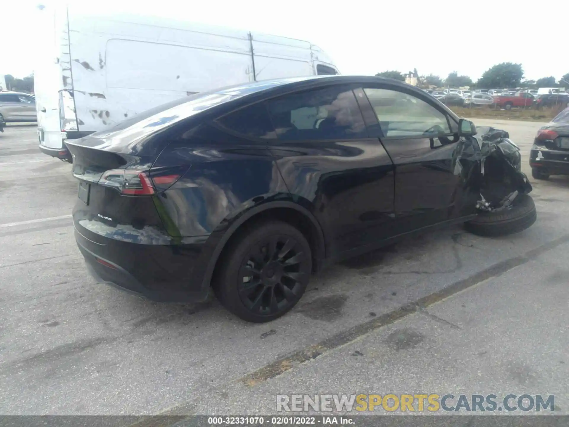 4 Photograph of a damaged car 7SAYGDEE1NF310504 TESLA MODEL Y 2022