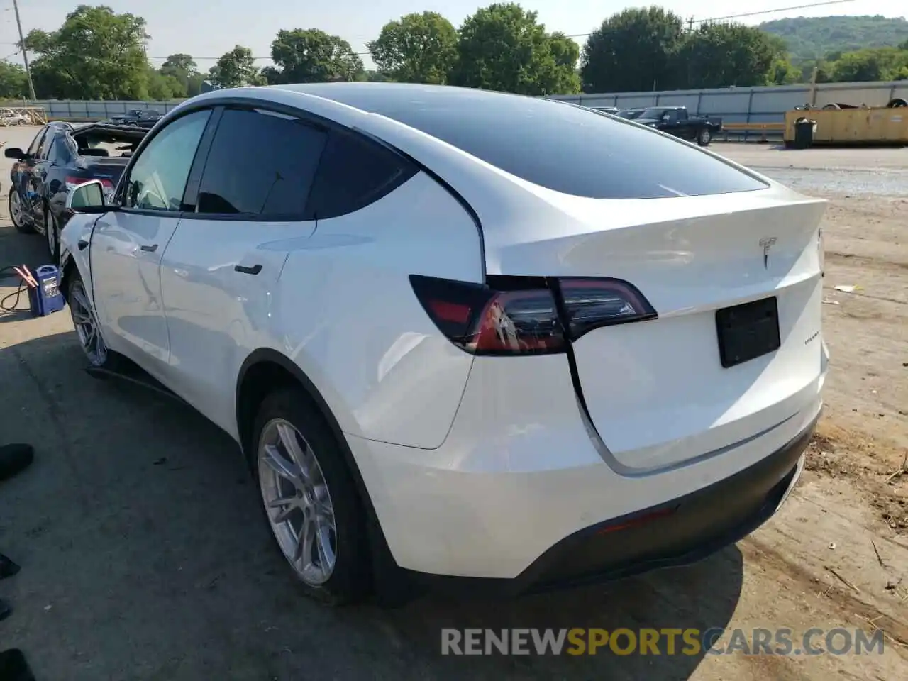 3 Photograph of a damaged car 7SAYGDEE1NF311166 TESLA MODEL Y 2022