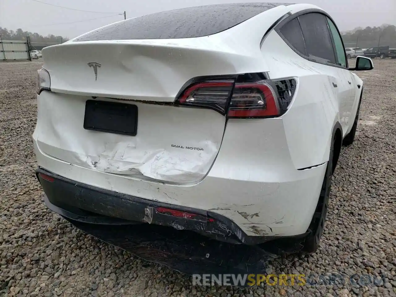 9 Photograph of a damaged car 7SAYGDEE1NF314469 TESLA MODEL Y 2022