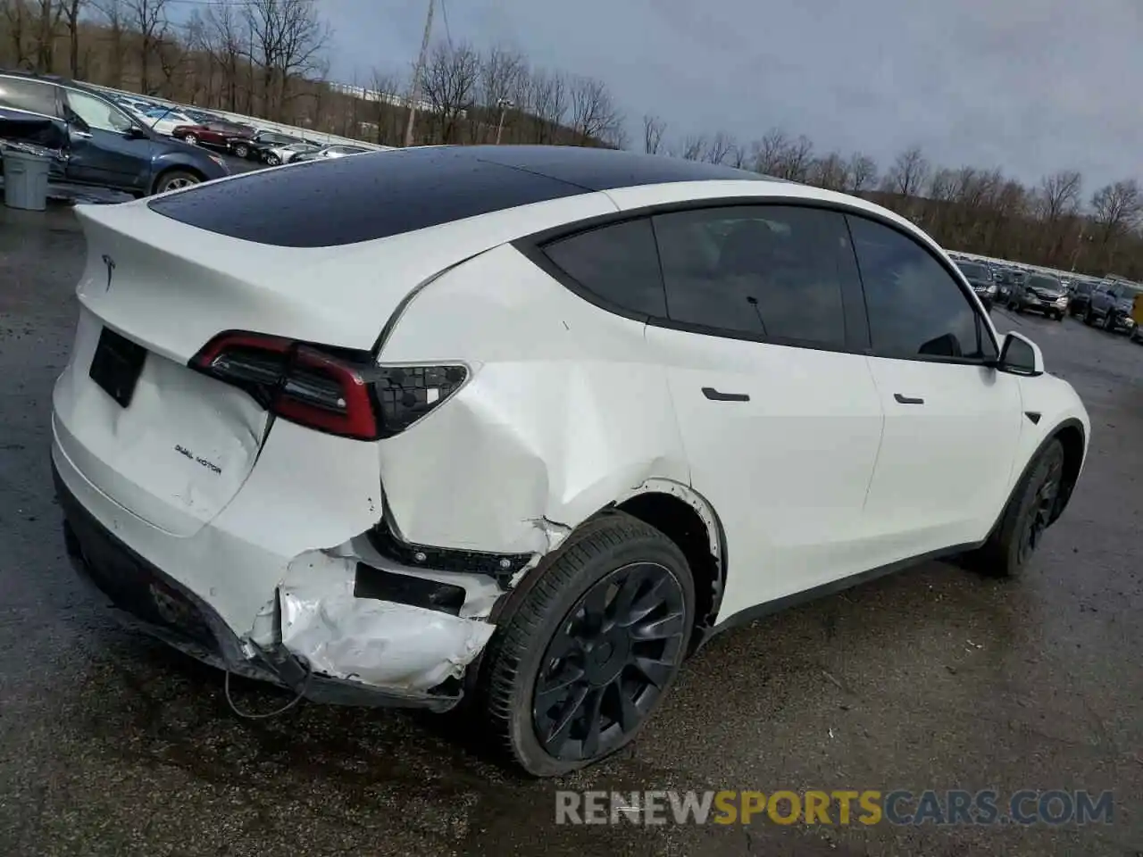 3 Photograph of a damaged car 7SAYGDEE1NF338349 TESLA MODEL Y 2022