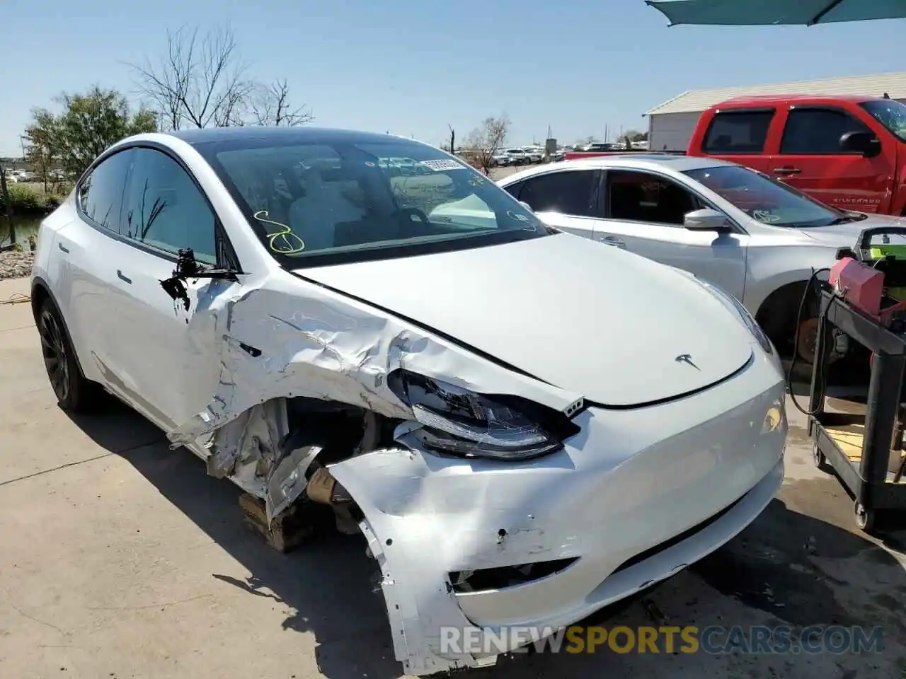 1 Photograph of a damaged car 7SAYGDEE1NF354311 TESLA MODEL Y 2022