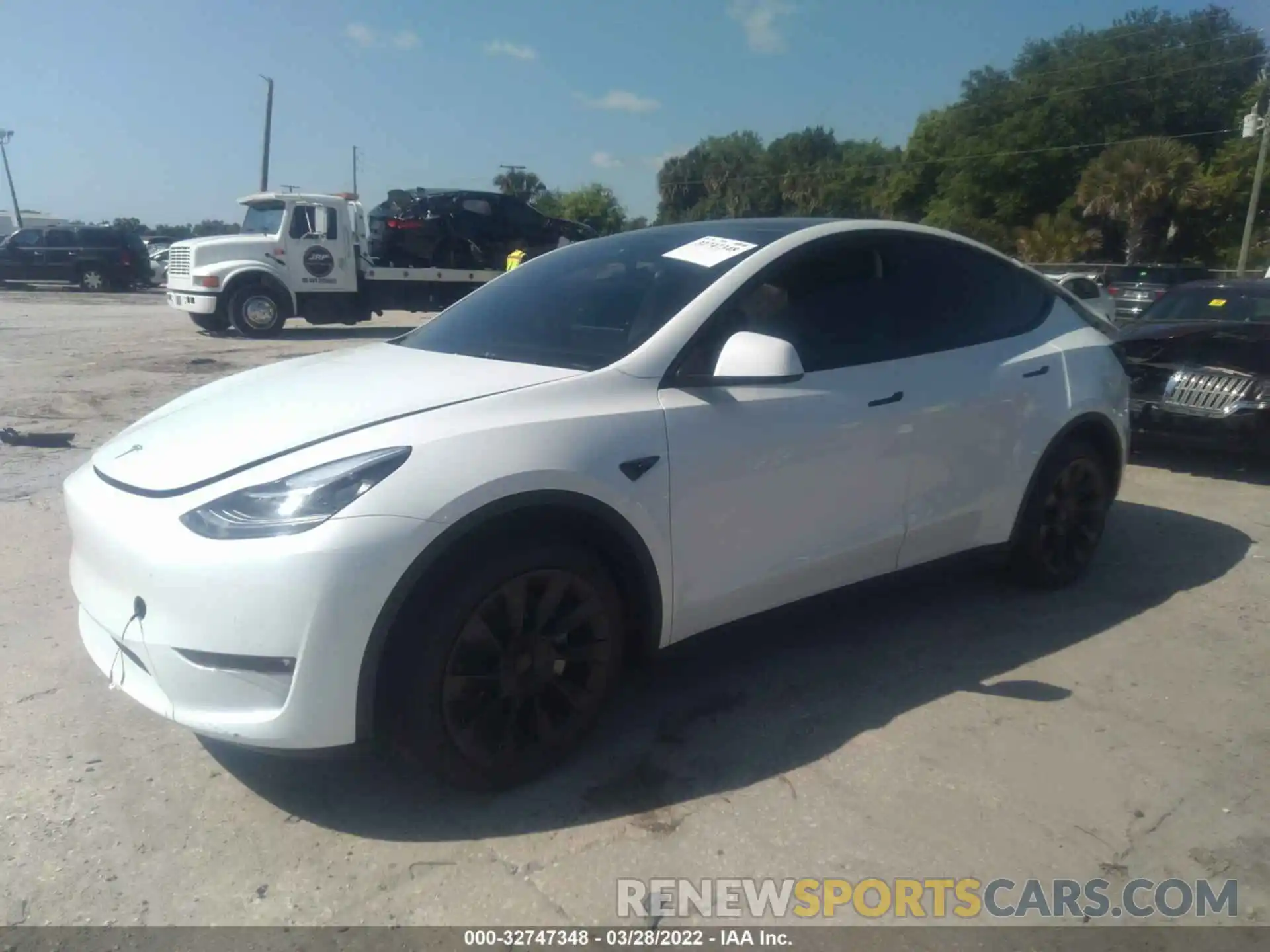 2 Photograph of a damaged car 7SAYGDEE1NF379516 TESLA MODEL Y 2022