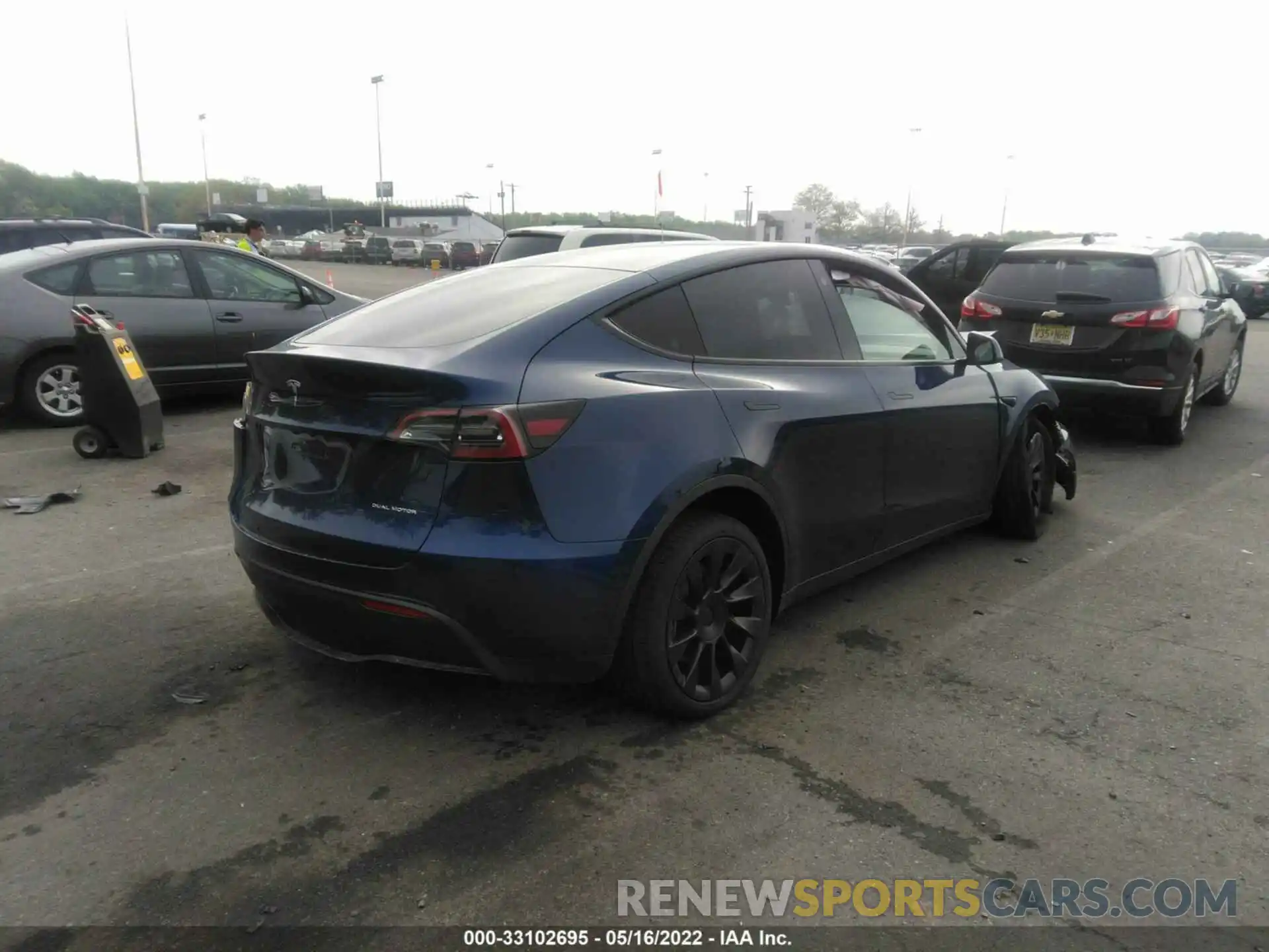 4 Фотография поврежденного автомобиля 7SAYGDEE1NF394310 TESLA MODEL Y 2022