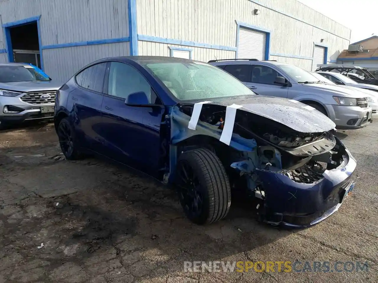 4 Photograph of a damaged car 7SAYGDEE1NF480538 TESLA MODEL Y 2022