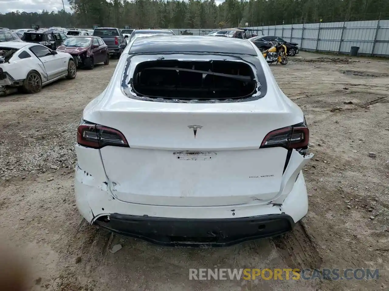 6 Photograph of a damaged car 7SAYGDEE1NF490650 TESLA MODEL Y 2022