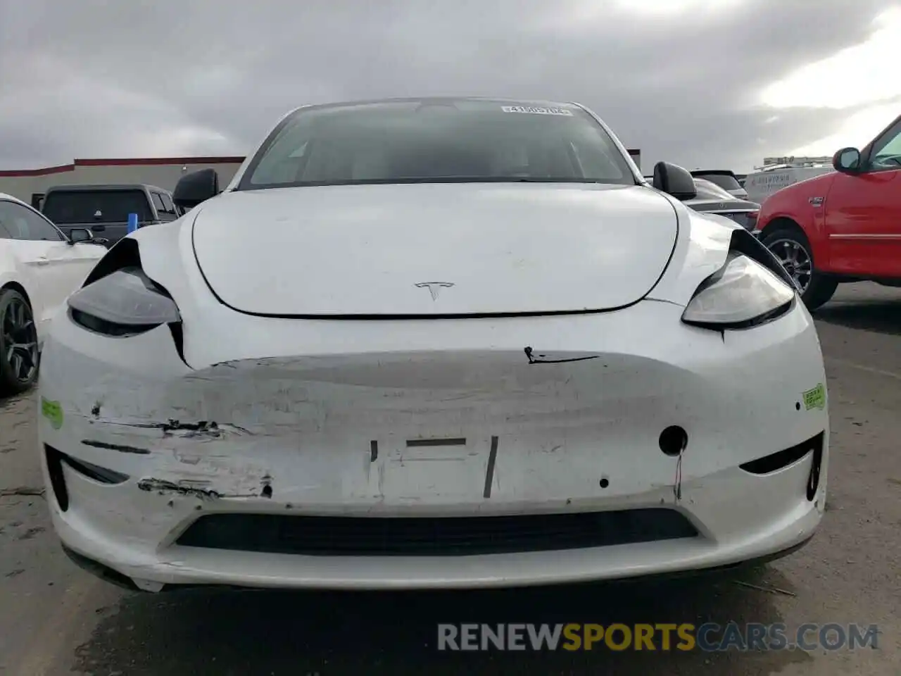 5 Photograph of a damaged car 7SAYGDEE1NF517670 TESLA MODEL Y 2022