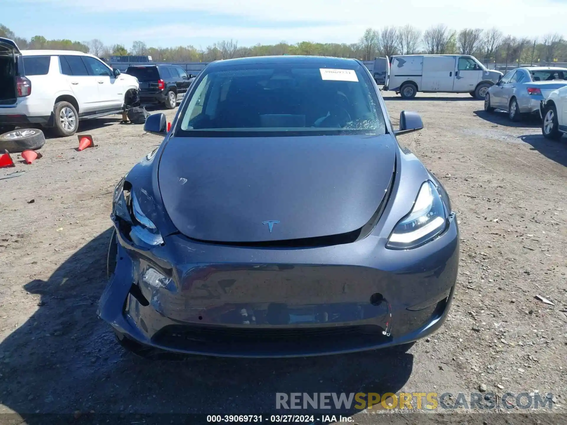 12 Photograph of a damaged car 7SAYGDEE2NA009673 TESLA MODEL Y 2022