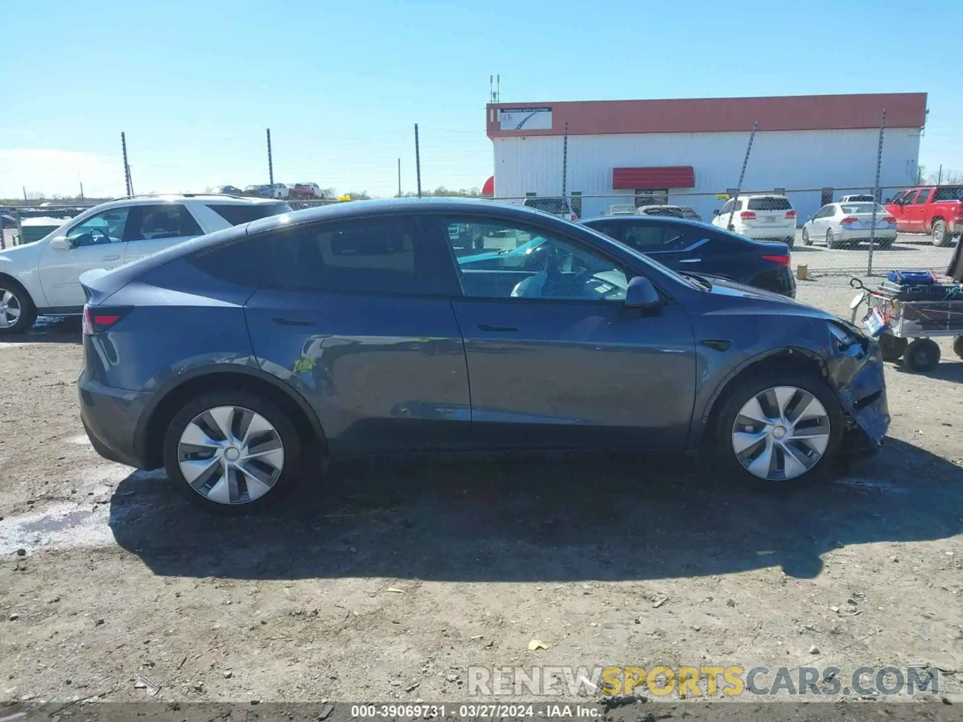 13 Photograph of a damaged car 7SAYGDEE2NA009673 TESLA MODEL Y 2022