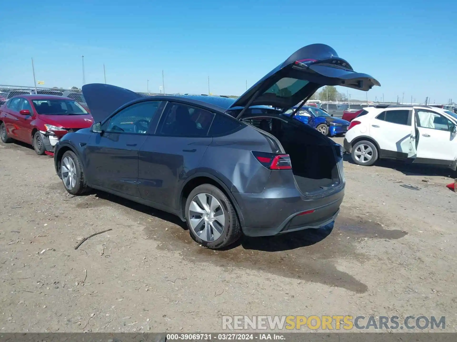 3 Photograph of a damaged car 7SAYGDEE2NA009673 TESLA MODEL Y 2022