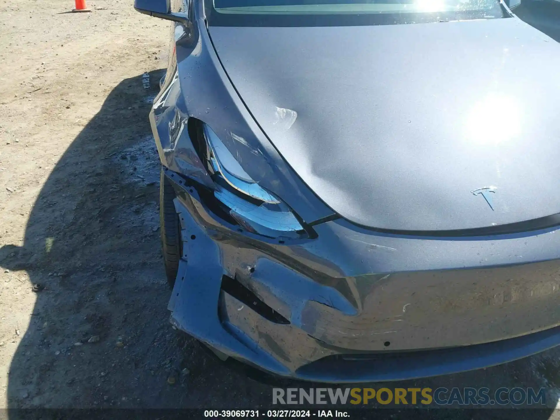 6 Photograph of a damaged car 7SAYGDEE2NA009673 TESLA MODEL Y 2022