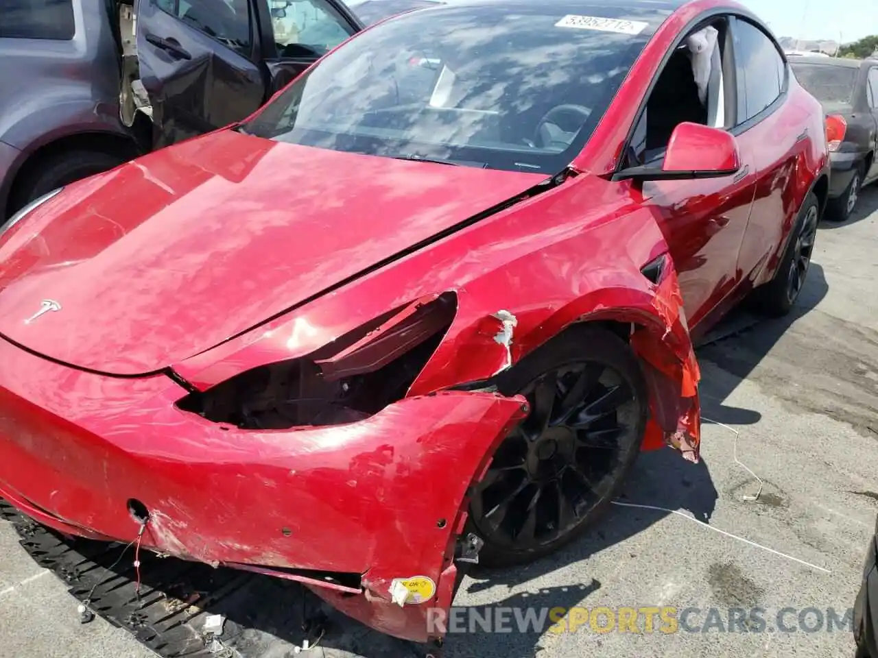 9 Photograph of a damaged car 7SAYGDEE2NF321916 TESLA MODEL Y 2022