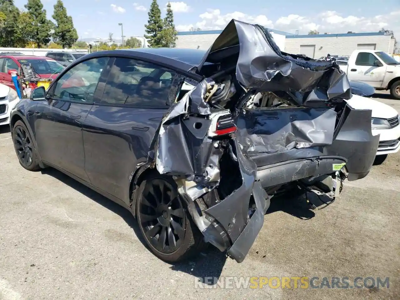 2 Photograph of a damaged car 7SAYGDEE2NF323469 TESLA MODEL Y 2022