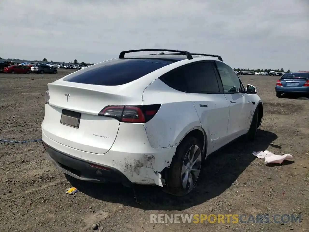 4 Photograph of a damaged car 7SAYGDEE2NF364975 TESLA MODEL Y 2022