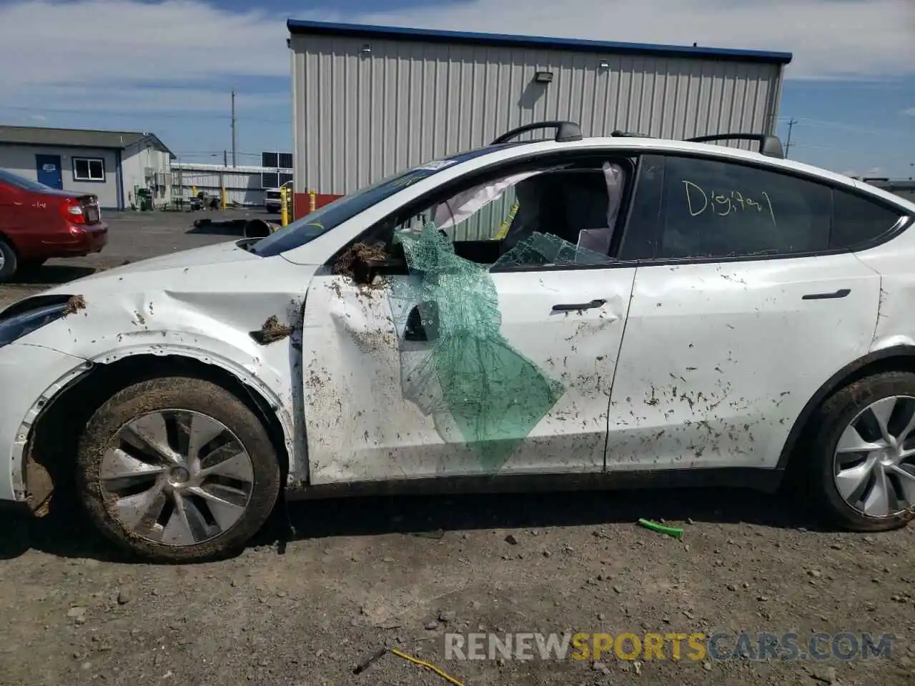 9 Photograph of a damaged car 7SAYGDEE2NF364975 TESLA MODEL Y 2022