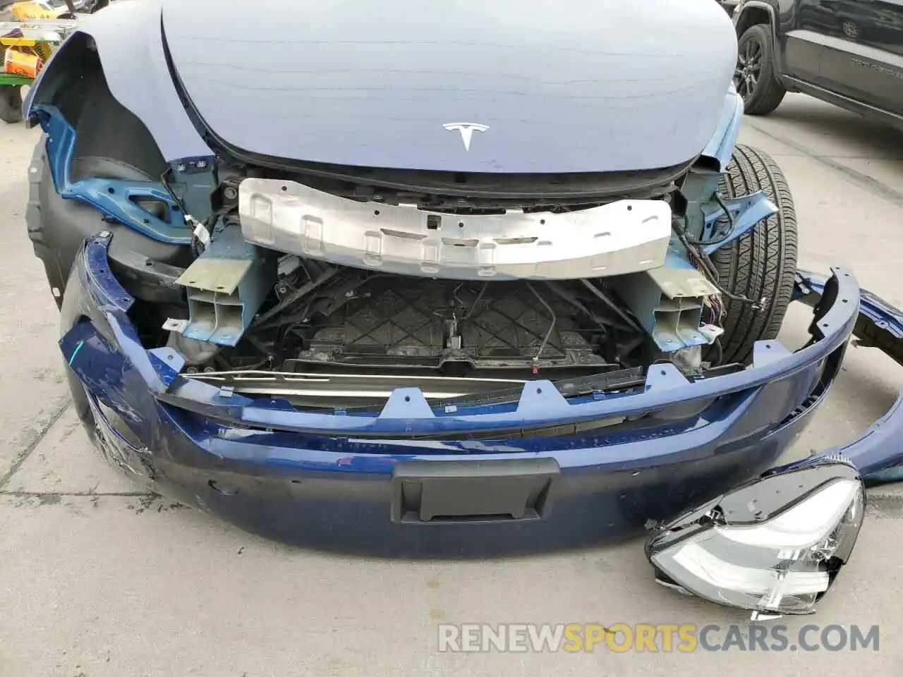 9 Photograph of a damaged car 7SAYGDEE2NF437052 TESLA MODEL Y 2022