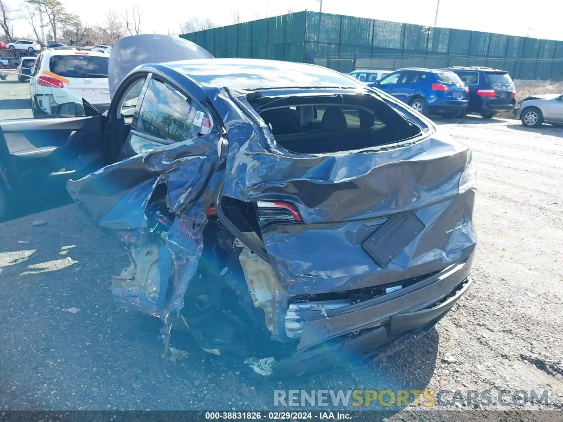 6 Photograph of a damaged car 7SAYGDEE3NA009763 TESLA MODEL Y 2022