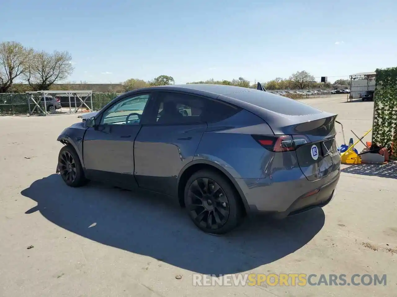 2 Photograph of a damaged car 7SAYGDEE3NF311282 TESLA MODEL Y 2022