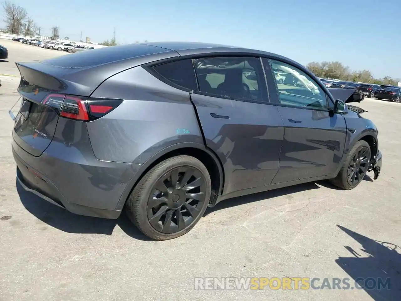 3 Photograph of a damaged car 7SAYGDEE3NF311282 TESLA MODEL Y 2022