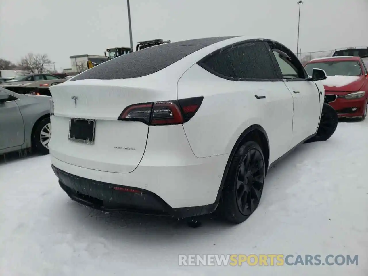 4 Photograph of a damaged car 7SAYGDEE3NF312867 TESLA MODEL Y 2022