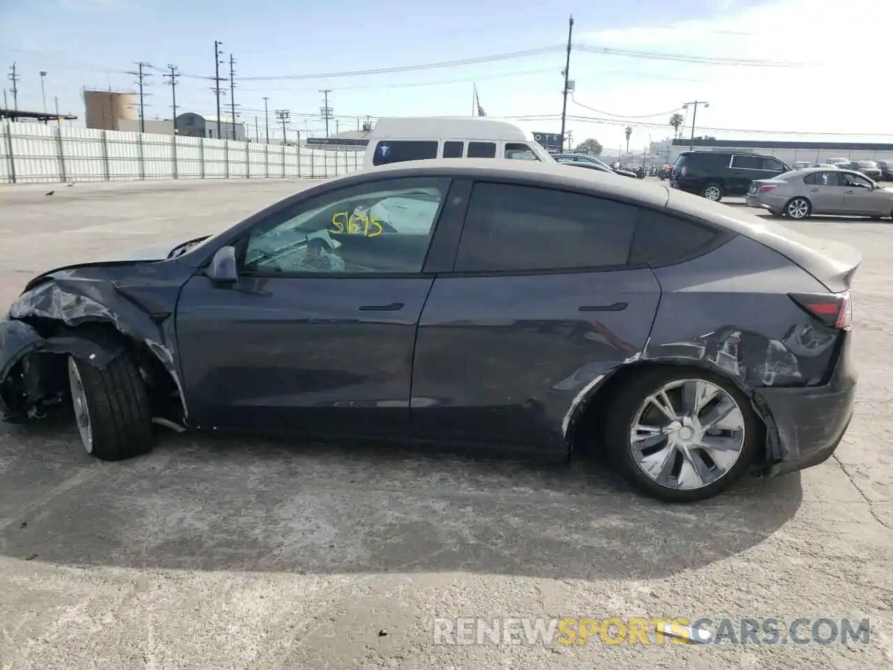 9 Photograph of a damaged car 7SAYGDEE3NF318085 TESLA MODEL Y 2022