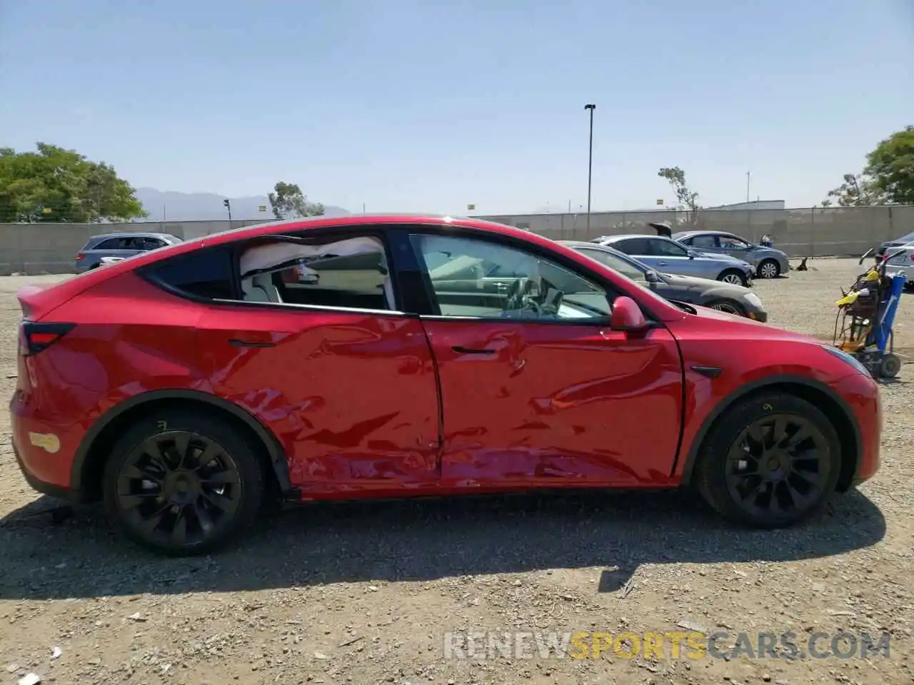 9 Photograph of a damaged car 7SAYGDEE3NF343777 TESLA MODEL Y 2022