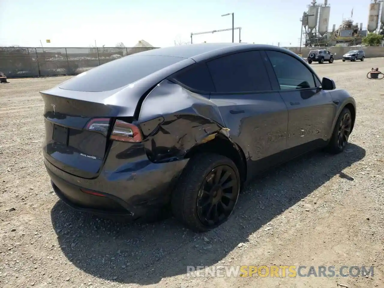 4 Photograph of a damaged car 7SAYGDEE3NF345559 TESLA MODEL Y 2022