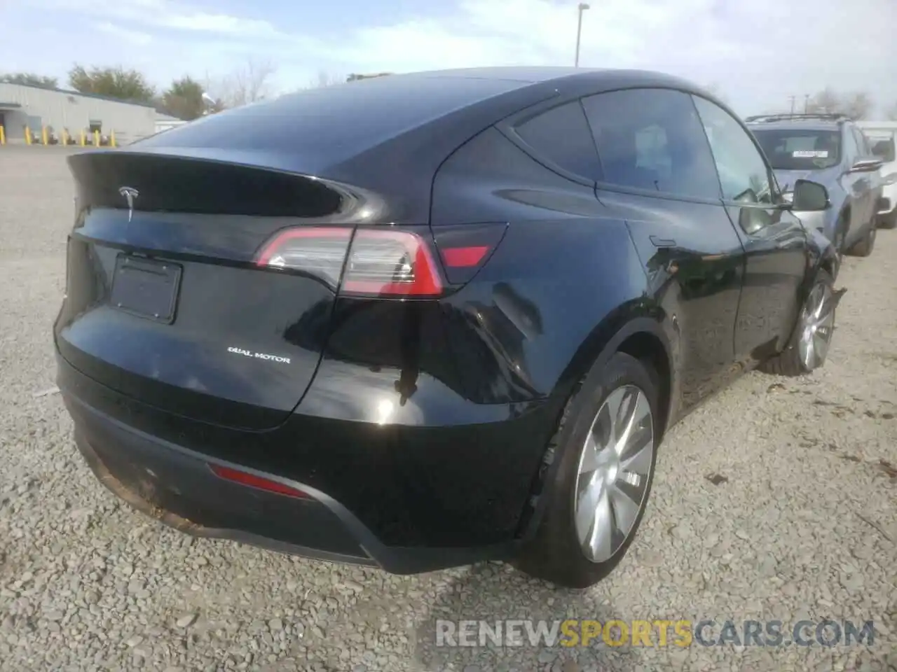 4 Photograph of a damaged car 7SAYGDEE3NF350552 TESLA MODEL Y 2022