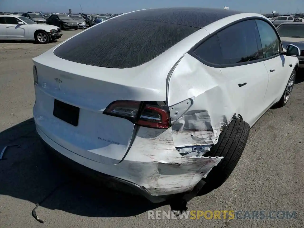 9 Photograph of a damaged car 7SAYGDEE3NF355685 TESLA MODEL Y 2022