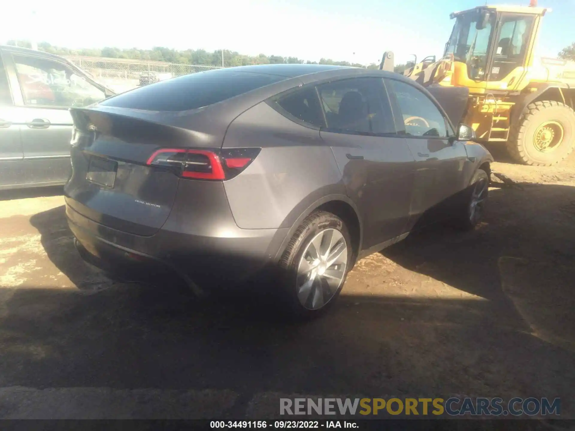 4 Photograph of a damaged car 7SAYGDEE3NF362510 TESLA MODEL Y 2022